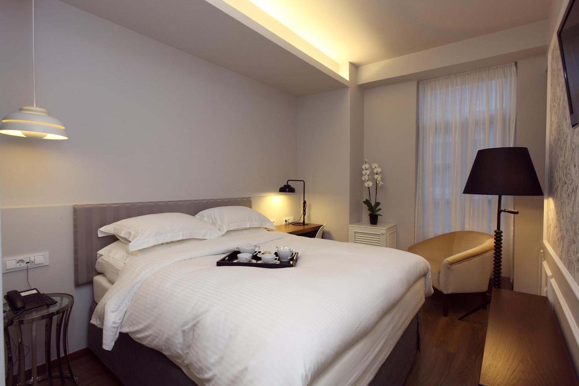 Hotel Metropolis Yanya Dış mekan fotoğraf