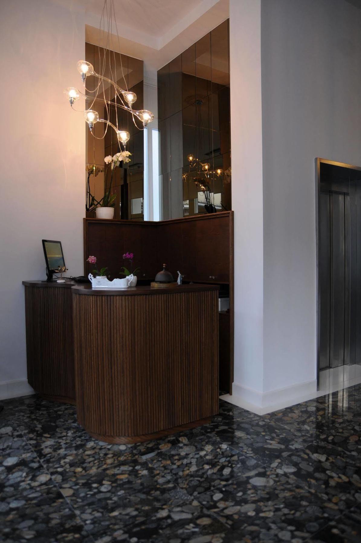 Hotel Metropolis Yanya Dış mekan fotoğraf